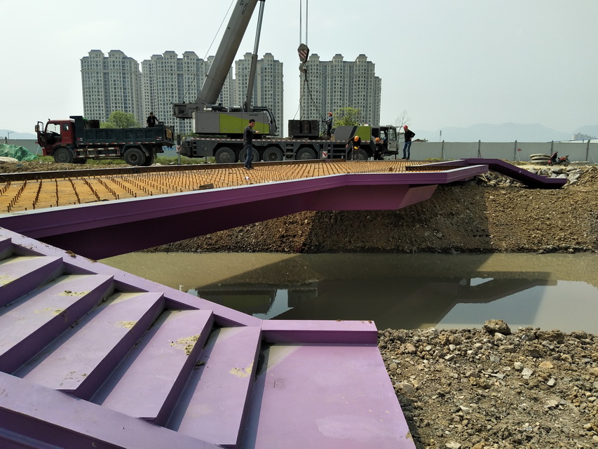 Bridge in Wenzhou-Kean University