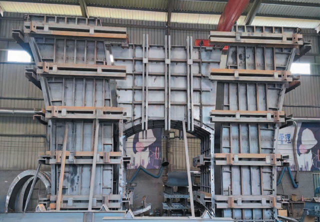 Pier Cap with Tie Beam Steel Formwork