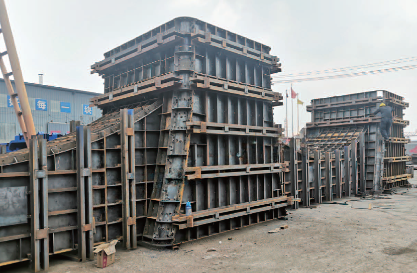 Three-column Pier Cap Steel Formwork